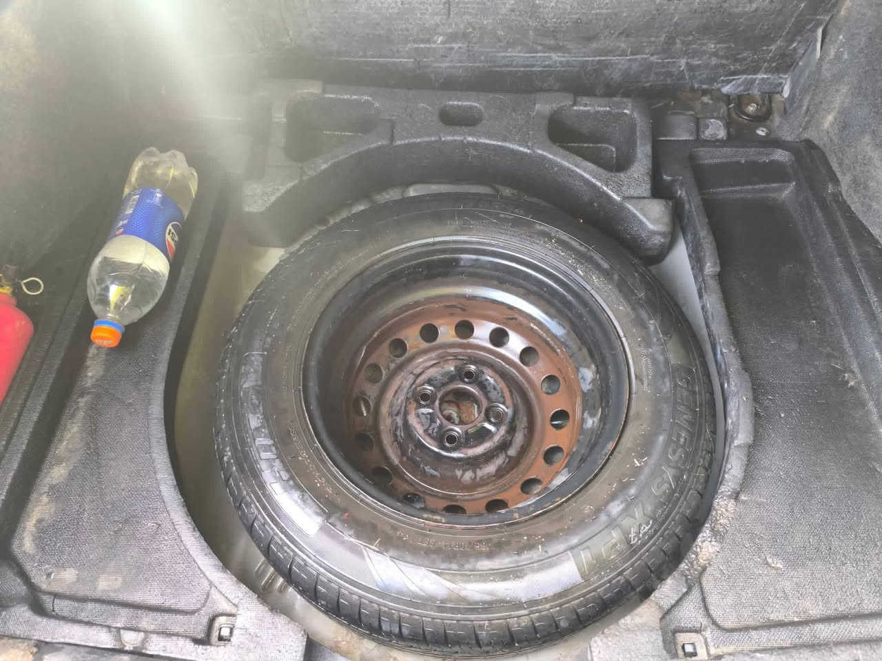 توێتا یارس یابانی 2008 نفطي.3 قطع مصبوغ بدون دواخل..بعد مكفول من محرك تبريد كير.صدر.سنويه اربيل دولي لحد 2031 ابشرط تحويل.مكان.كفري كلار.دوز.سعر 65 مجال..***********
