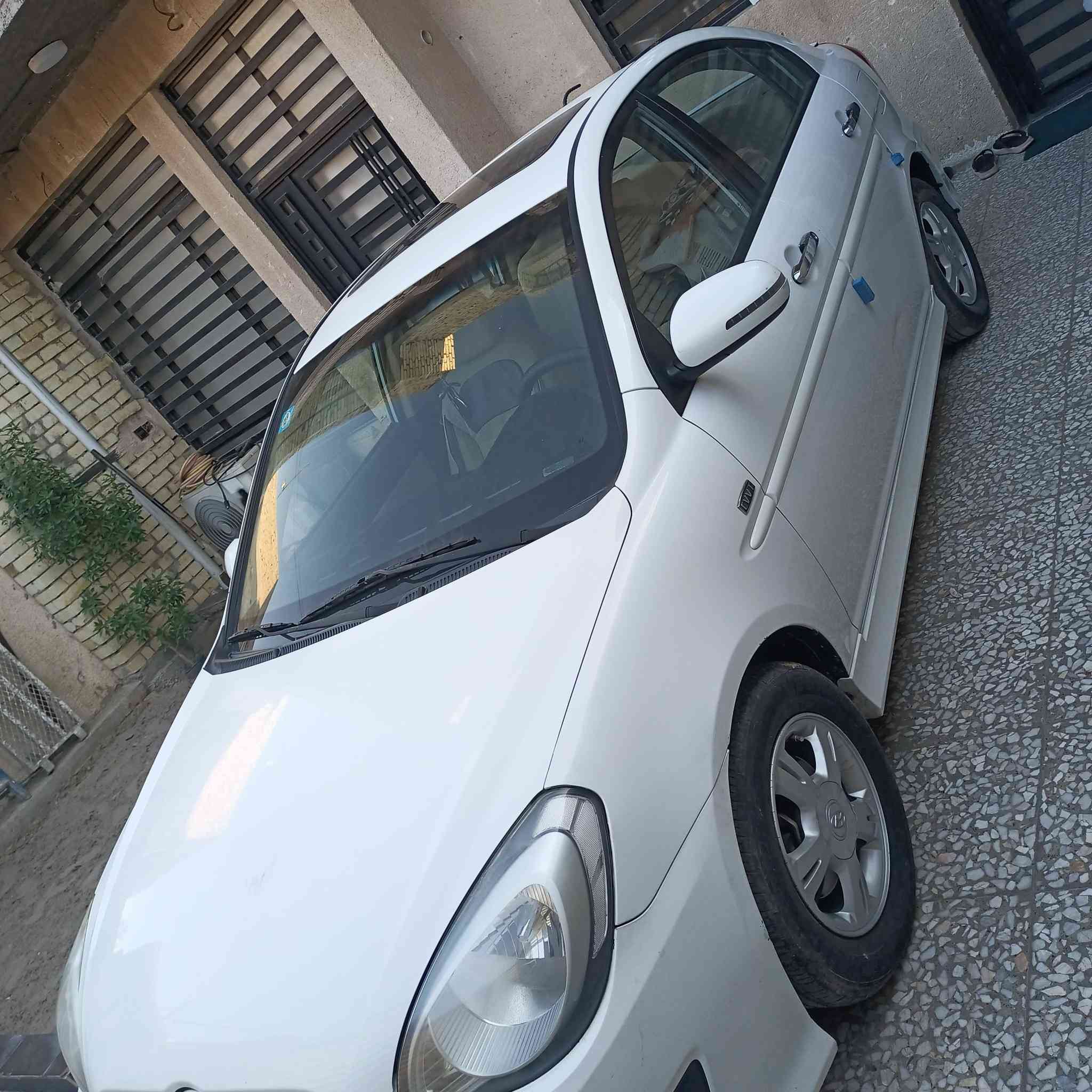 السلام عليكم
أكسنت ٢٠١١ خليجي 
مكينه ١٦٠٠ ماشيه 128 km حقيقي 
شاشه كامره فتحه أشاير بالمري 
السياره مكفوله كير مكينه كله وضع شركه برغي ممفتوح
مابيه اي ضربه ولا صبغ ولا تبديل فقط تكحيل أثر شخوط 
وبيها طخات ( السياره مال بيت ممتعوبه ) 

السعر:98 وبيه مجال 
للأستفسار: ***********
