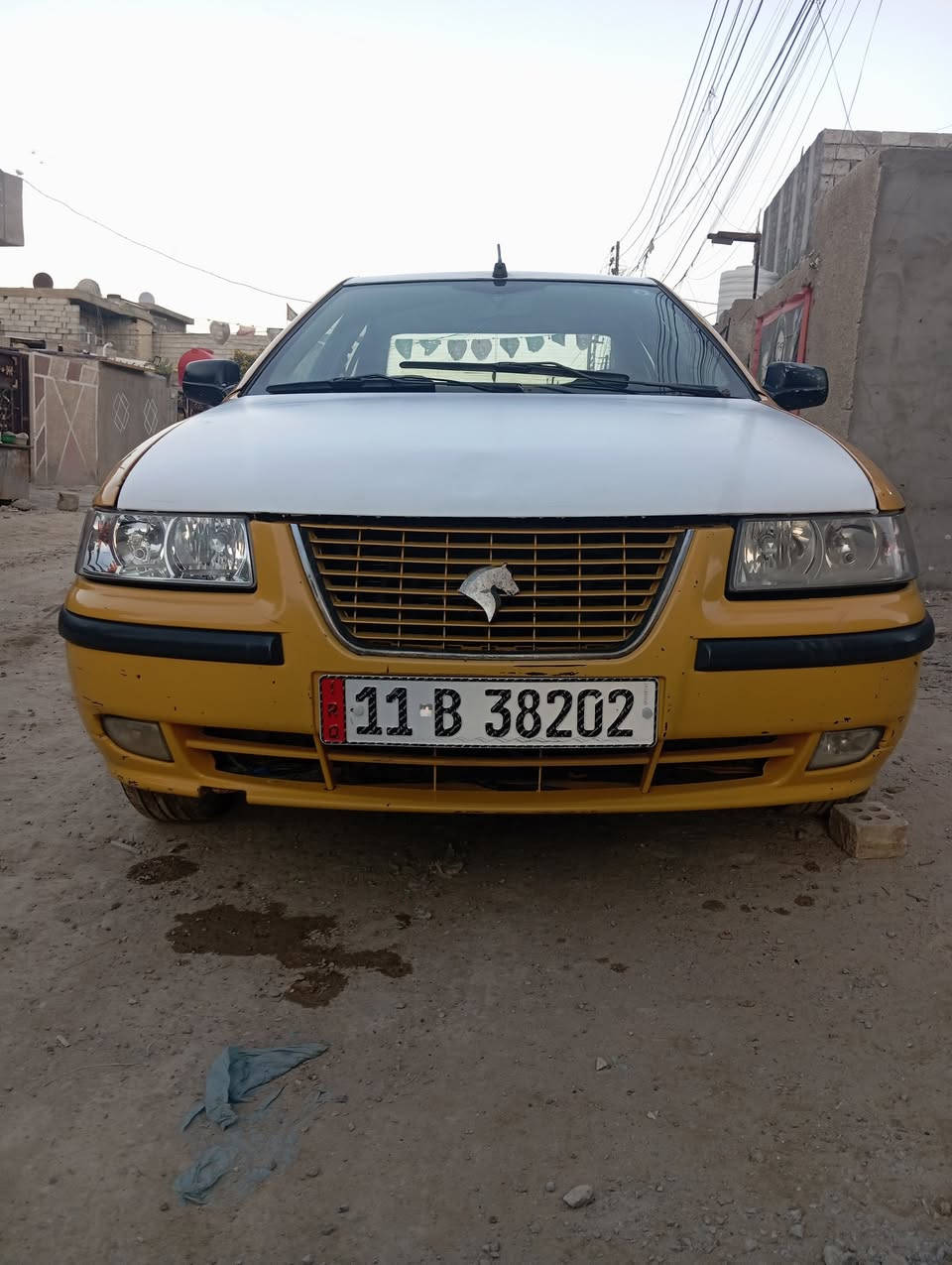 السلام عليكم سمند موديل 11 كير ومكينه وتبريد جاهزه باسمي سياره مصفره هيئه وغرامه سعرها  28 وبيها مجال قليل السياره مامشتغل بيها تكسي فقط اروح للدوام بيها وارجع 
*********** مكان بغداد قرب سيطرة الشعب القديمه  خاص موجود
