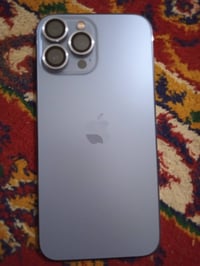 ايفون 13شرق اوسط ذكره 256ويا شاحنه شخط مابي نضيف جدا سعره 725