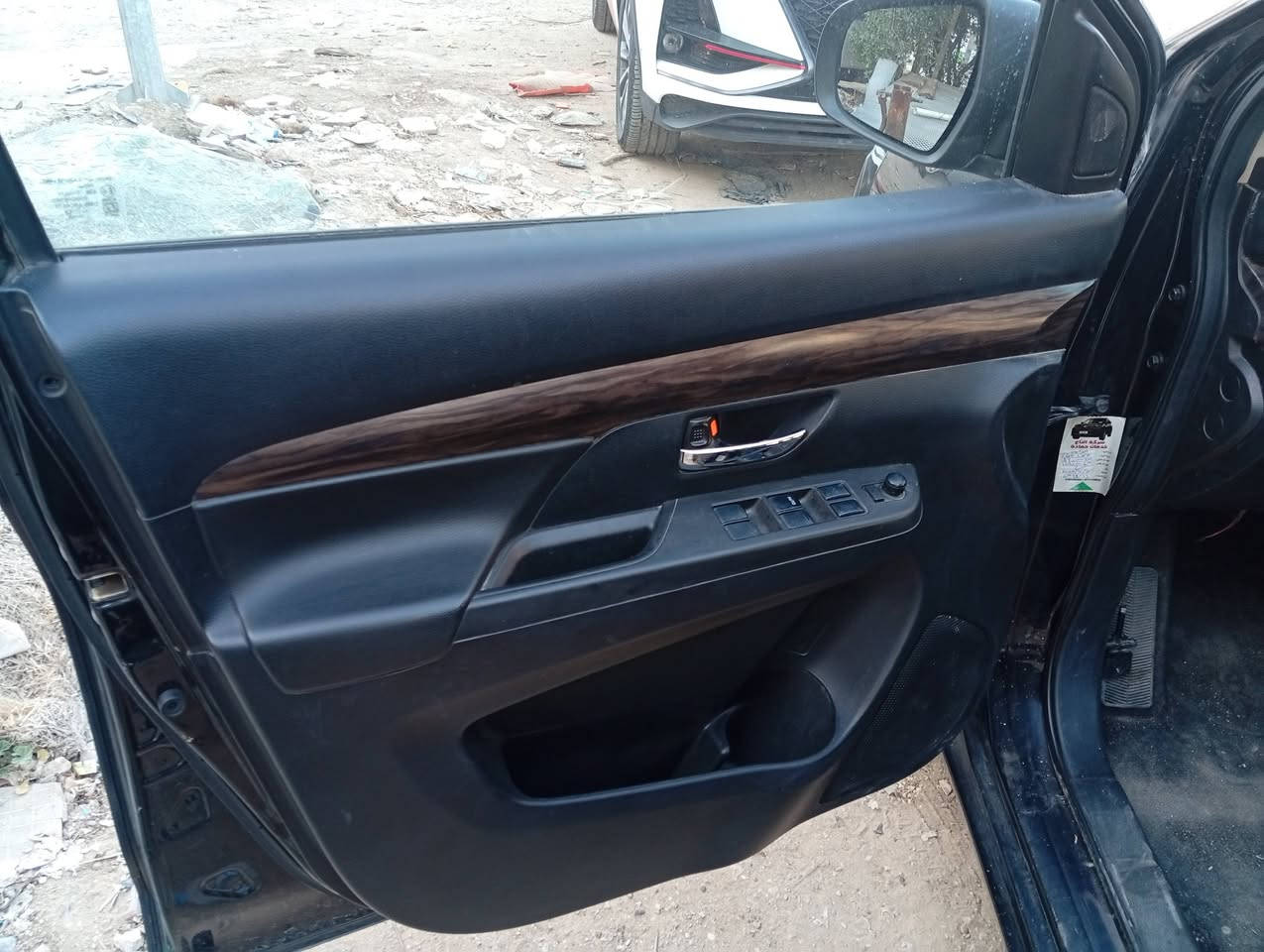 ساسوكي موديل 20 7راكب مصبوغة احزام سياره ماشيه 100 سياره جاهزه كل نقص مابيه السعر 13مليون  قفل قفل سعر نهائي وفقط بيع مكان السياره الكراده جادريه ***********
