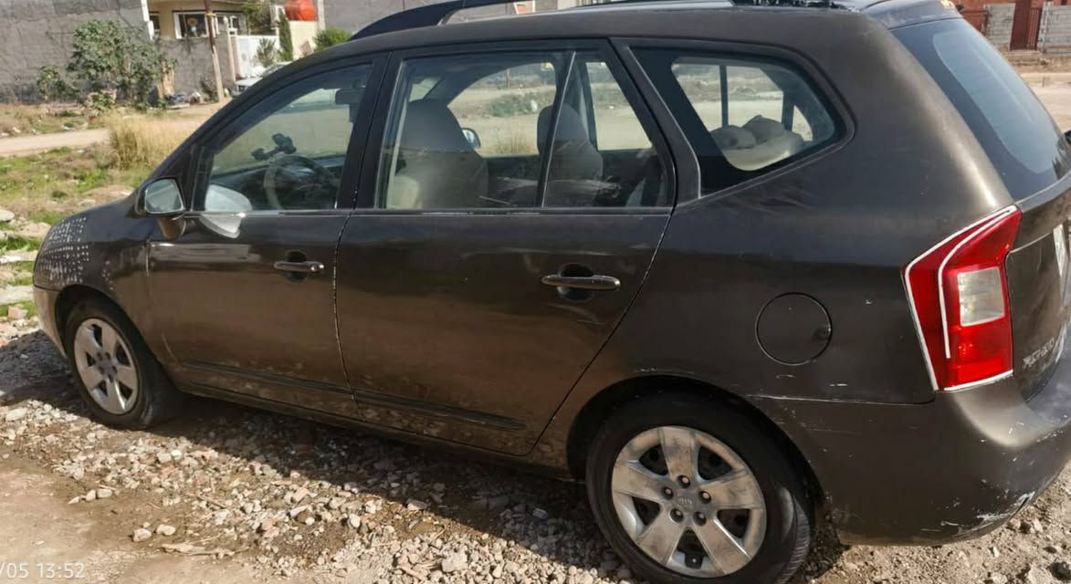 السلام عليكم 
كيا روندو ٢٠٠٩
محرك دوش ٢٤٠٠ أربع حساسات
كير اوتماتيك تخم تاير صدر أمامي خلفي جديد رقم ديالى باسمي تحويل ثاني يوم للبيع أو مراوس حسب القناعه الشراي يجي خاص 
مكان السياره بعقوبه


**إذا كنت صاحب هذا الإعلان وتريد حذفه لأي سبب، رجاءا أرسل رسالة إلى الدعم الفني**