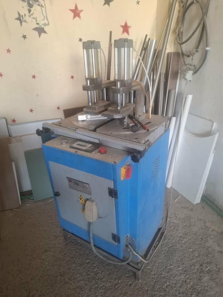 معمل للبيع كامل مع مولد كيا
السعر ٥٥ ورقةللستفسار ***********
