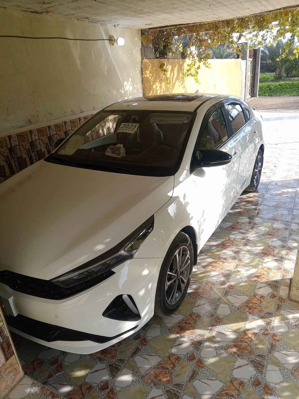 السلام عليكم كي ثري 25 فول مواصفات مكفوله حتا من جكه البره زيرو ماشيه 7 الف مدوشمه متصرف عليه الف دينار رقم اربيل بسمي السعر 155 مكاني الانبار الرمادي ***********
