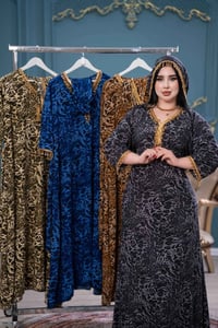فستان • شغل ثقيل • فري سايز ٩٠ كيلو