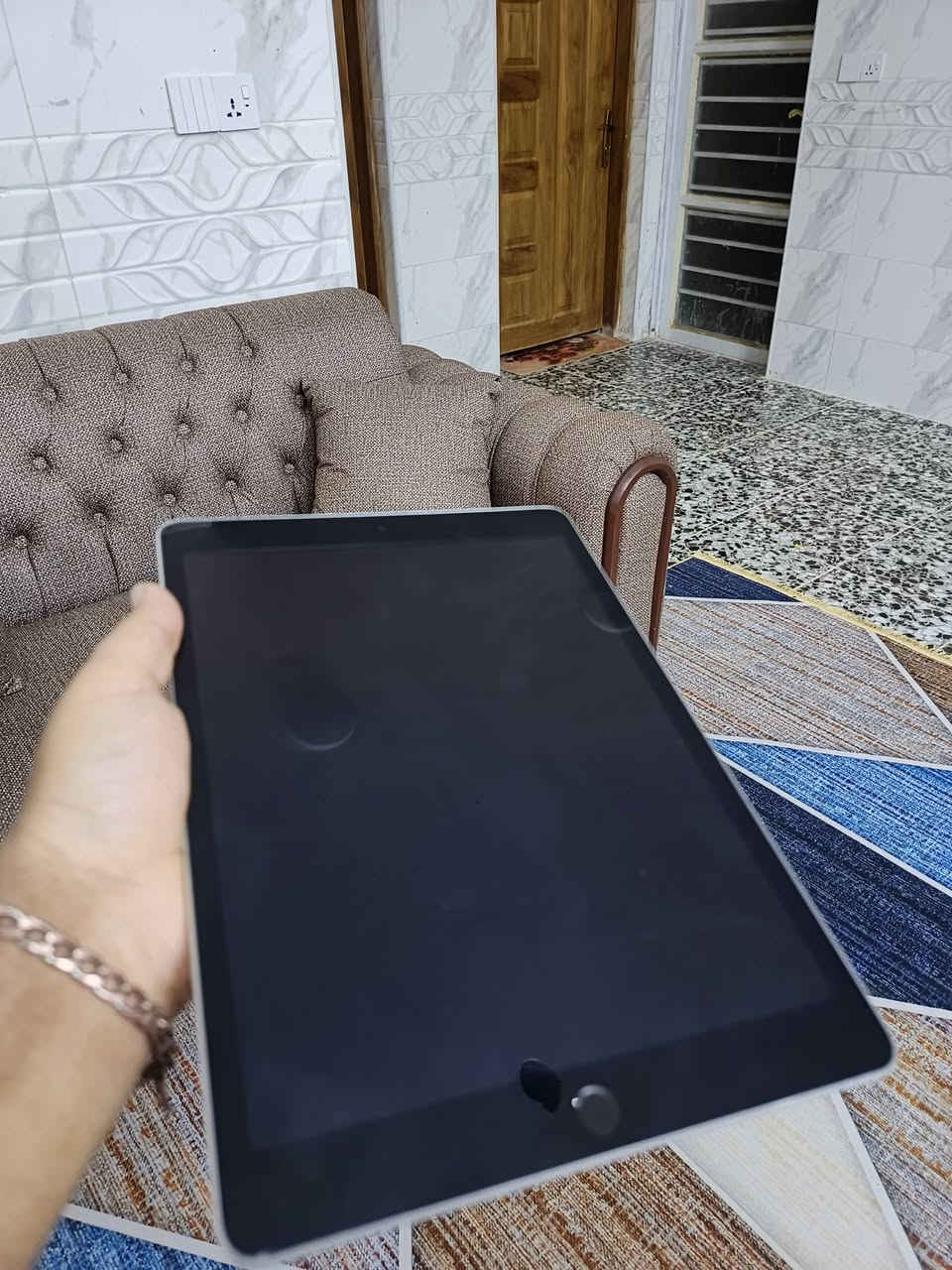 سلام عليكم 
ايباد9 مستخدم
البطاريه 92
الذاكره 64
انضافه 90٪
وكو بي ضربه بصيطه
السعر250 وبي مجال
الرقم الستفسار واتساب ***********
