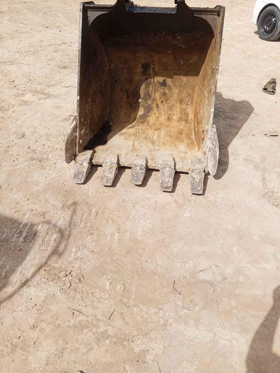 للبيع كيله متر بلاديه
***********
