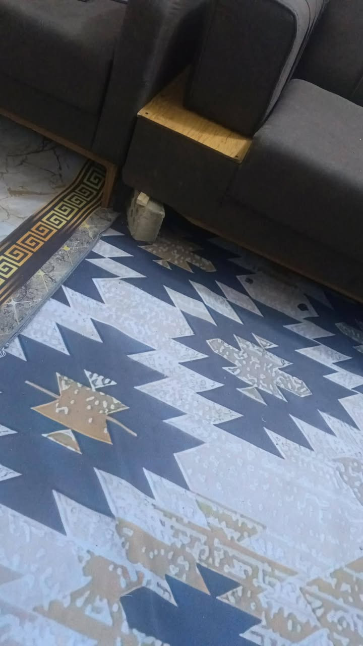 تخم قنفات 10مقاعدضرر بس رجل واحد 250مكينه 300مكان بغدادحي بتؤل
