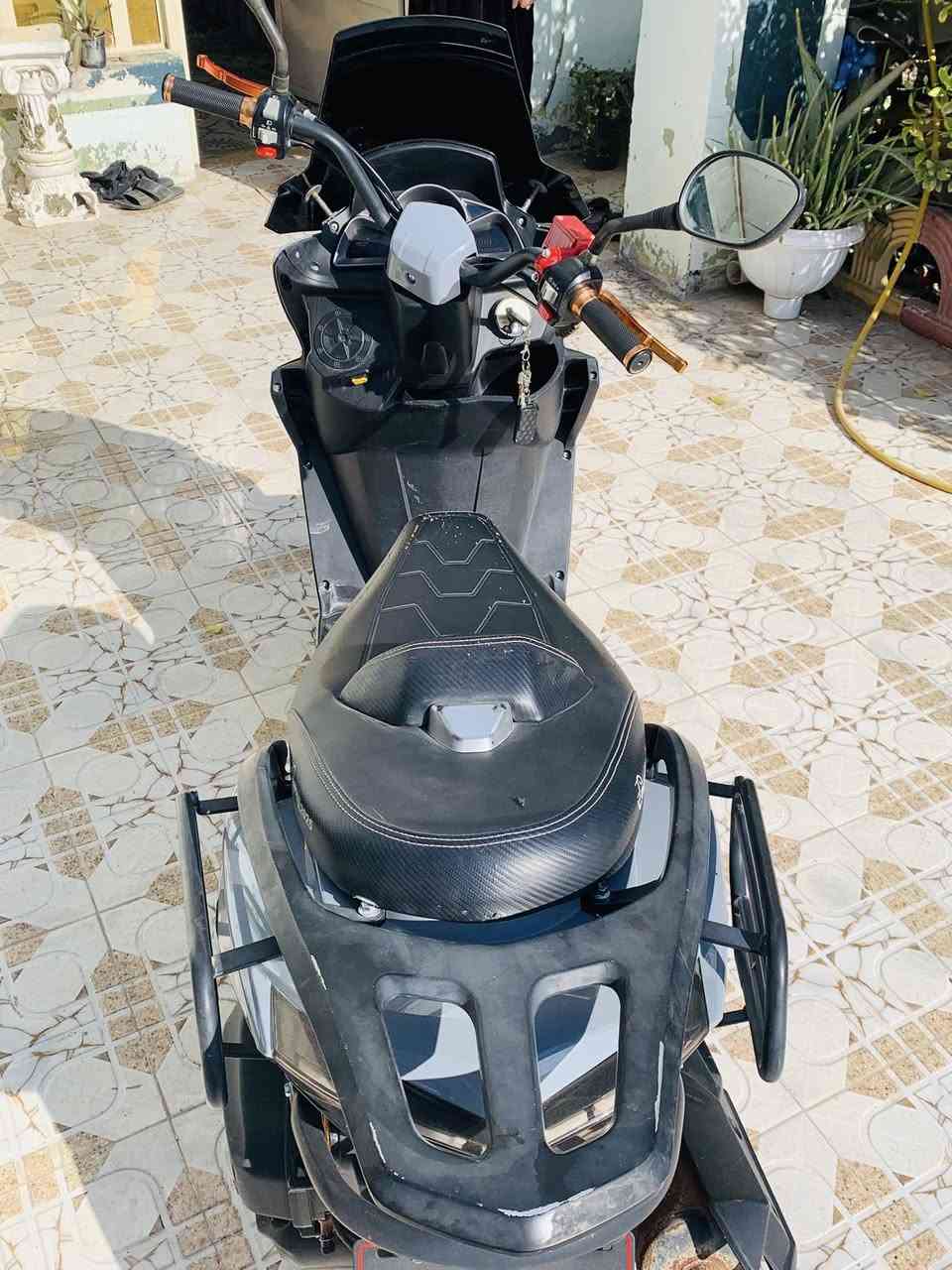 سلام عليكم دراجه جوست 2025 للبيع ماصارله هواي من ماخذينه بعده جديده على وضع الشركه ماملعوب بيه رايده ب ٧٠٠ محركه مكفوله وهاذه رقمي ***********
