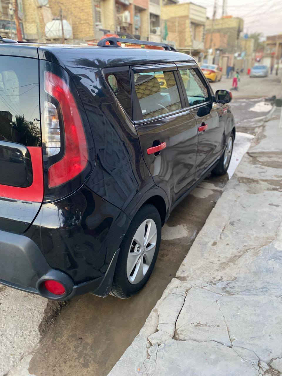 السلام عليكم
للبيع كيا صول 
موديل 2016 وارد امريكي 
محرك 4 سلندر  1600
السيارة جاهزة من كل النواحي 
كير محرك كله مكفول 
صدر امامي خلفي جديد
منضومة تبريد جديدة 
منضومة بانزين جديدة 
تخم تاير جديد 
السيار ة ربع متصرف عليه 

السيارة مال بيت 
السعر 102 وبيه مجال بسيط 
العنوان بغداد الشعب 
الهاتف *********** 
واتساب موجود
