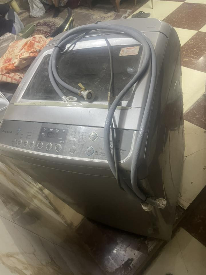 السلام عليكم للبيع غساله فول اوتاماتيك كوري الباب الاول مكاني بغداد القاهره هذا رقمي ***********
السعر ٤٠٠وبيها مجال شغاله
