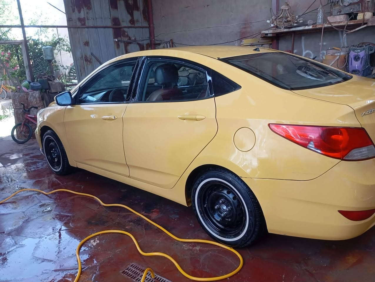 سلام عليكم اكسنت موديل ١٤
مبدل بيها باب السايق والبنيد
بدون اضرار داخلي وبيها الدور مال الجاملغ
الورى السايق ضربة صغيرةكد شبر
مكينه ١٦٠٠
كير ومكينه وتبريد مكفول تخم تايرات جديد
*********** السعر ٧٢ وبيها مجال

