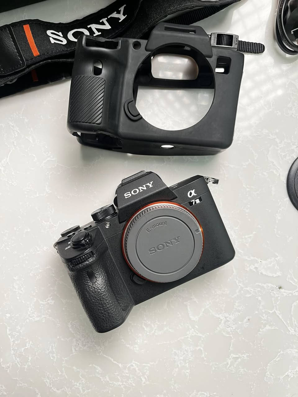 Sony 7 III
النظافة 100%

الشتر 13k

بطاريات عدد ٣ واحد منهم شحن تايب سي 

الكارتونة والغراض كاملة 

مع جلاتين ولزكة ضد الكسر 

رام 64g

السعر 

شاحنة للبطاريات 

1,375,000

مكاني المنصور الداوودي 

***********
