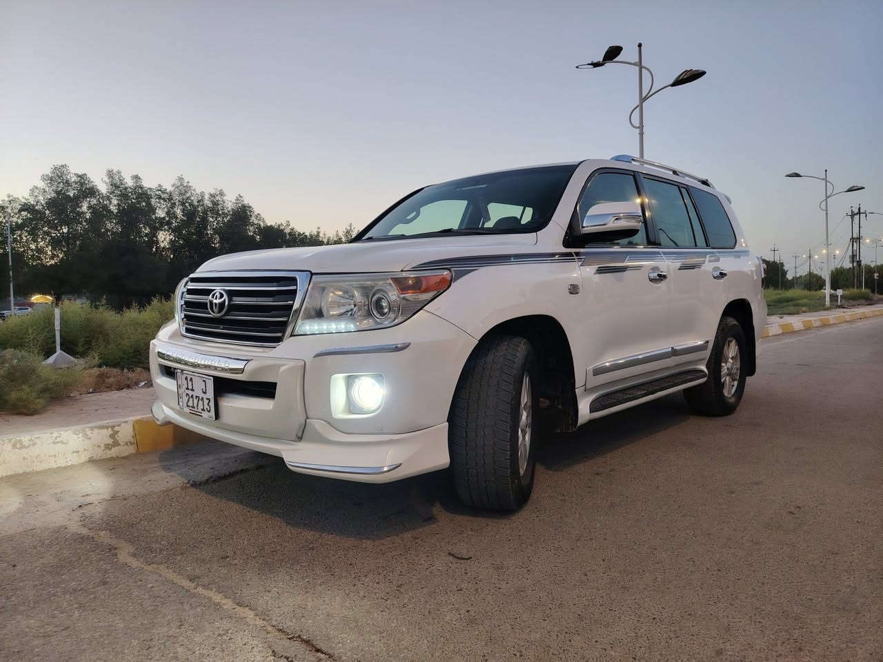 *********** 
لاندكروزر
موديل 2009
رقم بغداد انكليزي بسمي
سياره مكفول كفاله عامه لاتبديل و لاصبغ
مكينه ٦ مكفوله كير وحدادي جدد تبريد ثلج
تخم تاير حقيق سياره حيل حلوه ومتعوب عليه
سياره  بيه ثلج ماشيه ١٠٣ حقيق  شراي يتصل ماجواب خاص مكاني بابل مركز مدينه مستعجل على بيع
