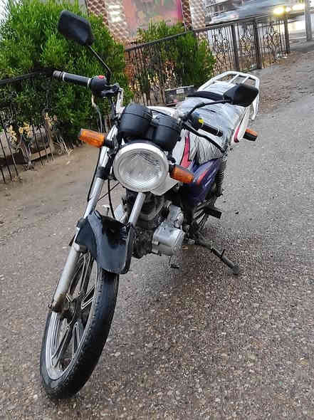 بانده 2016 نضيفة وكلشي شغال مكينة خير من الله گير نضيف زوج تايرات جديد دشبول شغال جديد كهربائيات كلها شغالة سلف لايت اشاير السعر 375 قفل مكاني شهربان/***********
