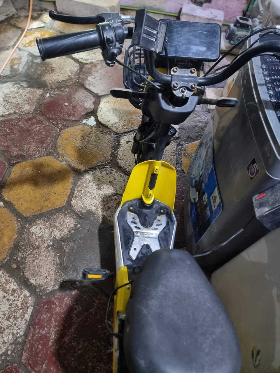 بايسكل شحن شغال نظيف 
السعر 200 الف 
العنوان كربلاء حي العامل 
للاستغسار مراسلة الصفحة أو الاتصال على رقم 
*********** كربلاء, العراق
