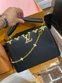 حقائب نسائية • مطبوعة • شرطة رابعة