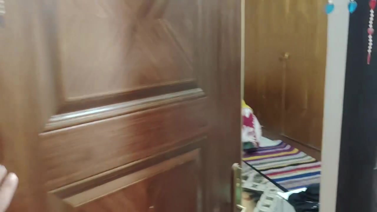 السلام عليكم نص دونم للبيع العنوان الخالصه ناحيه الوحده وجهيه 38 نزال 34 التفاصيل داخل لفيديو يبعد عن شارع لعام ٥٠٠ متر لسعر خاص الهاتف ***********

