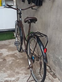 بيسكل للبيع السعر 75 رقم التواصل 07870401349