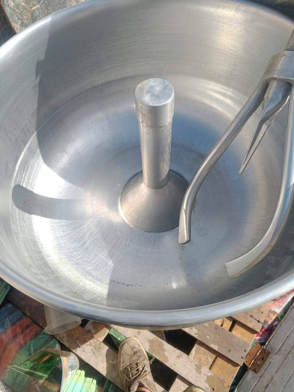 السلام عليكم مره خصه الادمن عجانه حجم 100 كيلو تركيه مال بورصه اصليه مشتغله فقط شهر او اقل م شهر  مكاني جميله الثانيه السعر 27 وبيه مجال الاتصال ***********
