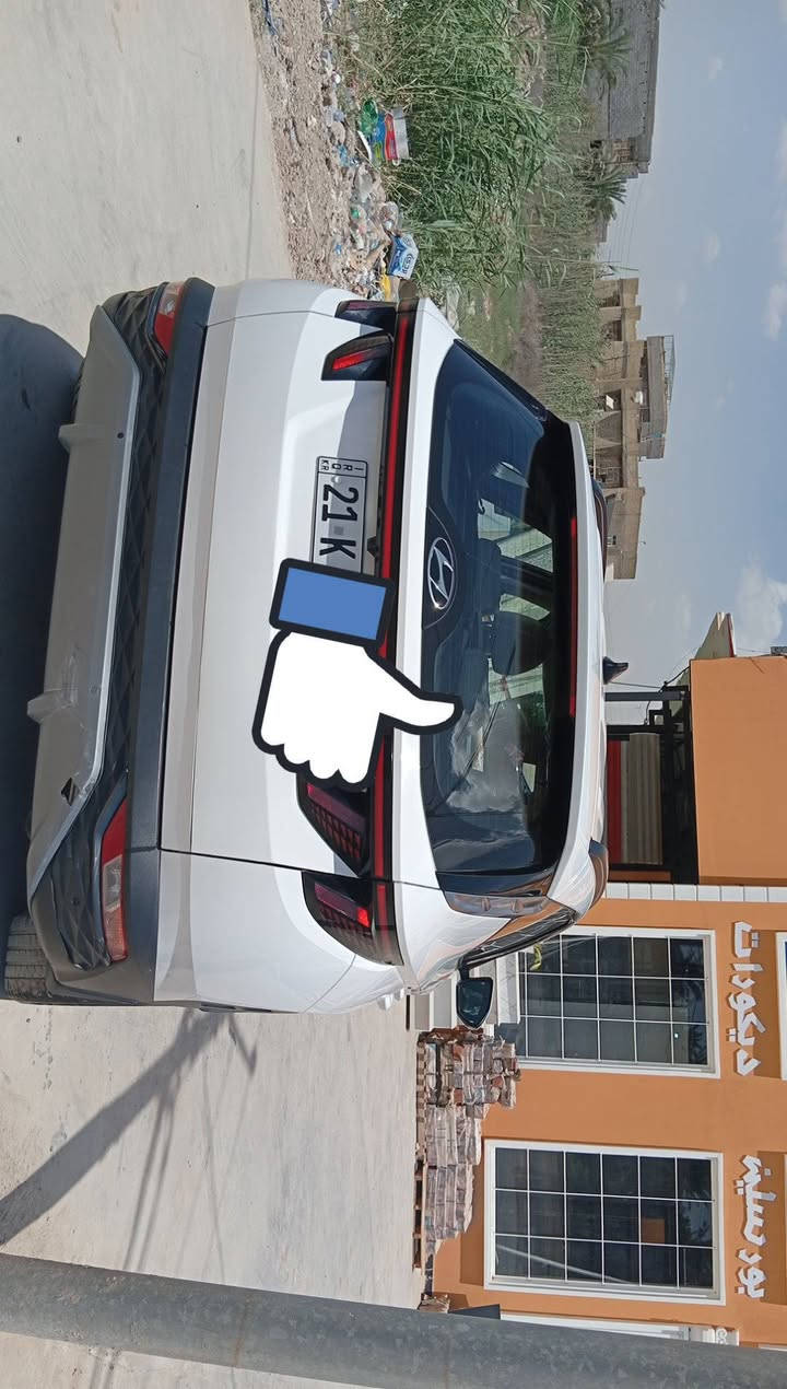 السلام عليكم 
توسان 23 خليجي 
رقم سليمانيه 
مواصفات نص فول 
بيها بارد بالبنيد والجنطه وموضح بالسونار والباقي كفاله 
السعر 193وبيها مجال قليل  
***********
