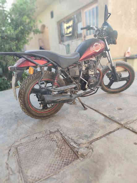 سلام عليكم دراجة سولينك (هوشه)موديل 2021 نظيفة بس الستيرن بي عواج شويه الان واحد من الدبلات اعوج اوراق أصولية كاملة السعر 700 ألف 
للتواصل الرقم : ***********
