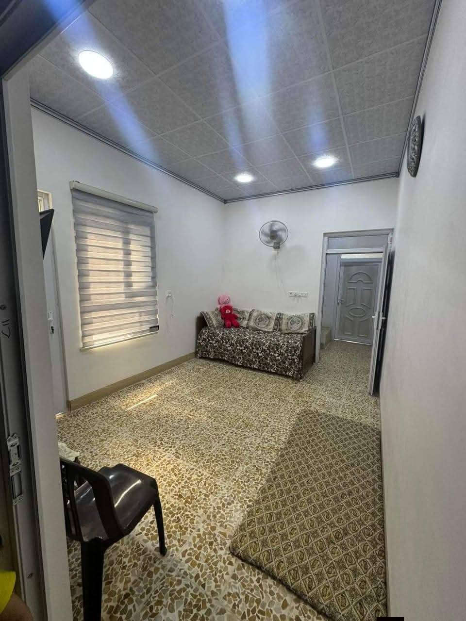 بيت للايجار حي الشيماء رجال الاعمال
مساحه 100 متر يتكون من غرفه وهول واستقبال ومطبخ وصحيات بيت فول سعر الإيجار 250 الف قفل 

***********
