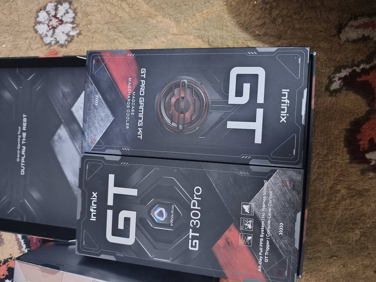 جهاز جي تي 30 برو للبيع ذاكرة 512+ عشوائية 24
جهاز اخو الجديد صارله شهر من اخذته تقريبا والوصل موجود 
شحن سريع 45 واط وفائق
يشغل بوبجي 120 فريم واغلب الالعاب 120 فريم
معالج داينمستي 8350 التميت
شاشه امولد 144 هيرتز
كامره 4k 60fps
جهاز معروف شنو مواصفات وشنو القوه الي بي
يجي وياه هديه سماعة محيطيه مال انفنيكس+ براد مال جهاز هديه + حافضتين هدية
السعر : 380 الف
العنوان: بغداد الاعضمية 
للتواصل: ***********
