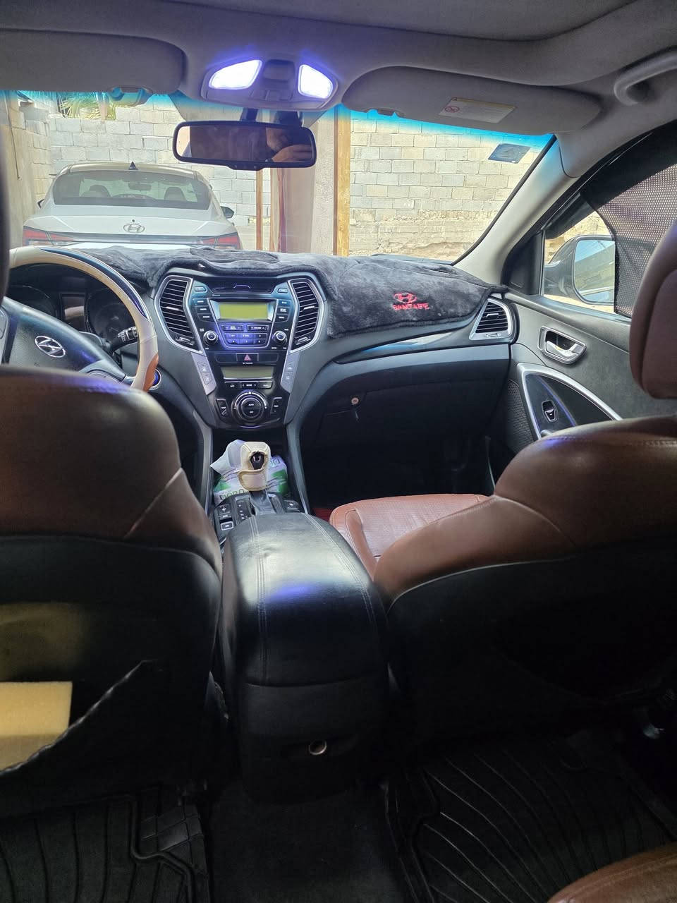 السلام عليكم ورحمة الله
سنتافي للبيع موديل ١٣ خليجي ٦ سلندر رقم بغداد السياره جديده ماعده ظربة دراجه الجاملغ اليسر  وعندي نضوح دهن بيه بالمحرك الله شاهد ما اعرف منين السعر ١٦٥ وبيه مجال. .....*********** عنوان السياره بصره
