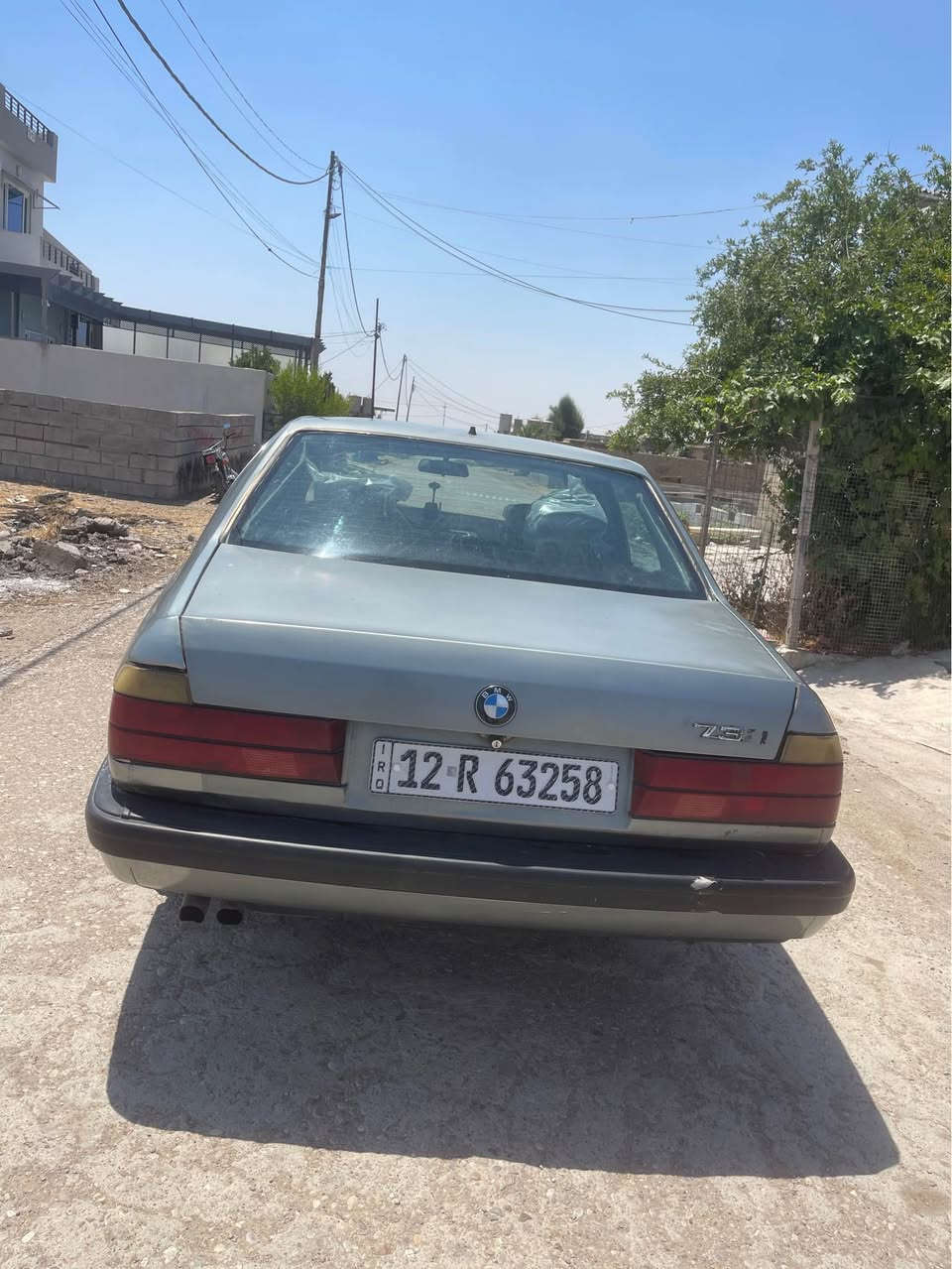 سلام عليكم اولا 
بي ام دبليو 735 اصل وفصل كير اوتوماتيك محرك ٣٥ مفتوح بلاد شرط لا صرف ولا بخار ولا حتى صوت 
سياره فول مواصفات ٤ جام كهرباء  وشاشه دشبول شغال بلاد تبريد قطعتين نقص فقط بنكه وغاز
كهربائيات كامل شغال بلا عيب 
رقم نينوى دولي جديد سنويه ٢٠٢٩ وهزه جديد السياره شرط من كلشي بس بيها ضربه بالجنطه بدون دواخل وبدون خياس صدر كدام لوك صدر خلفي لوك دبلات شرط من كلشيء السياره مال جناي 
السعر ٤٢ ورقه وبيها مجال بسيط للشراي . وبخدمه الجميع
الشراي يتصل افضل 
***********
*********** كركوك, العراق
