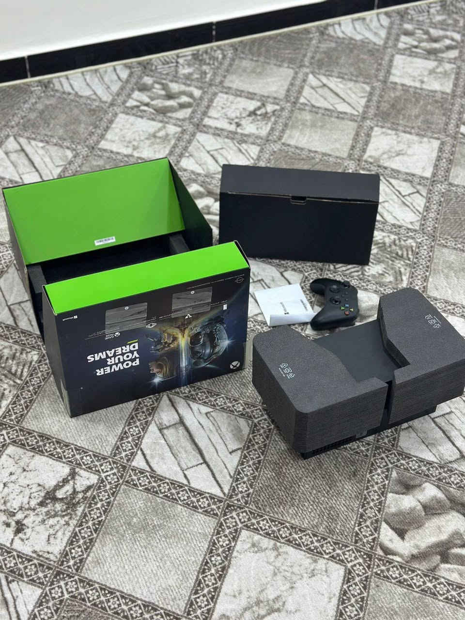 السلام عليكم سيريس اكس للبيع اصدار 24 نضيف كلش كلش شخط واحد ما بيه رايده ب700 وبي  قليل للاستفسار خاص او واتساب على الرقم *********** مكاني واسط العزيزية
