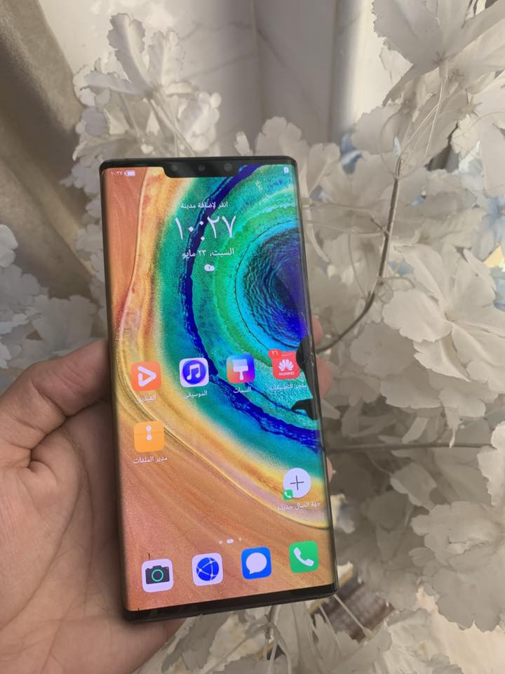 للبيع هواوي ميت 30 برو ذاكره 256 عشوائيه 8 جهاز كله شغال دبل خط فقط هاذه السواد بي موضح بل صوره كامرات تكنيك كله فول الجهاز معروف شاشه منحنيه بصمه اصبع بل شاشه والسعر 175 وبي مجال قليل رقم *********** واتساب
