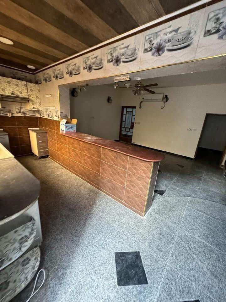 #للايجار____في____السيدية
بيت مساحة 140م نظيف 

يحتوي على اربع غرف نوم وصالة ومطبخ وخدمات 

قيمة الايجار:مليون وربع قفل 

للاستفسار:***********

او زيارة مكتب الفهد الهندسي للمقاولات العامة/شارع جامع الاقصى مقابل مكتبة الحكم سنتر
