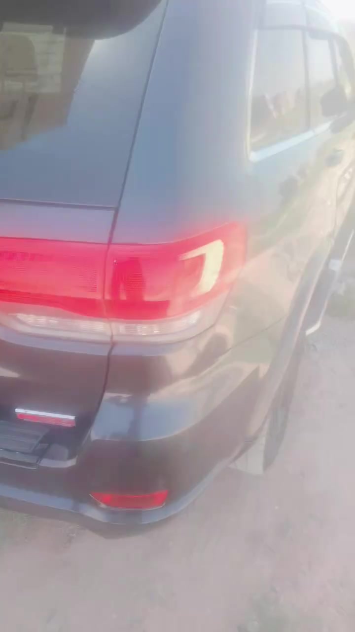 جيب ١٤ للبيع حادث جاملغ وبنيد بأمريكا نفسهن معمرات بلا تبديل بلا دواخل رقم بغداد دولي بسمي فتحة كرسي كهرباء صندوك كهرباء بنزين عادي دواسات أرضية جديده كامره خلفيه شاشه جبيره مثبت كراسي خزن بصمة أبواب ترحيب عن بعد كراسي تدفئه تبريد صدر امامي خلفي جديد منضومة ال اي دي  عدسات مع متغير ضمان ٣ سنوات باتري تي سي ال بعده بضمان سنه سعره ٢٠٠ يعني سياره متعوب عليها مال جناي وهاي لمواصفات لمعروفه بعد سعر ١٦٥
***********
