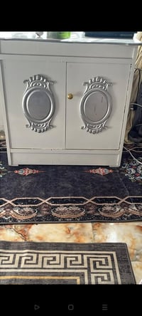 غرفة للبيع • نضيفه