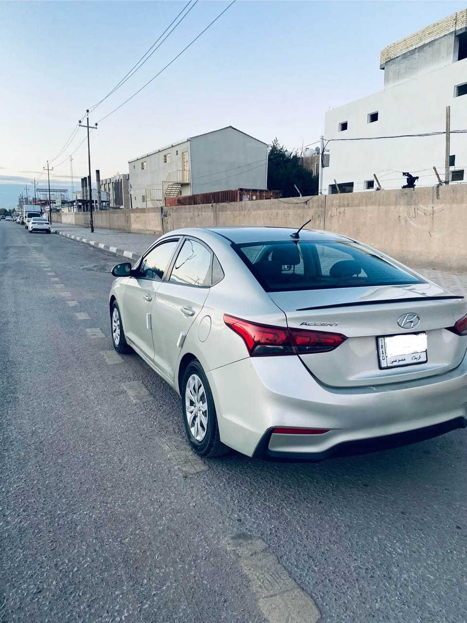 اكسنت 2019 سيارة وارد امريكي
حادثها جاملغ الخلفي وباب  بدون دواخل
سيارة جاهزة اي نقص مابيها  
مكينة 1600gdi
شاشة كبيرة 
تحكم ستيرن جهتين
شاشة اعطال
نظام قيادة سبورت
تبريد محرك گير مكفولات 
السيارة رقمها كربلاء وموجودة بكربلاء
السعر 112 وبيها مجال بسيط 
بيع او مراوس 
***********
