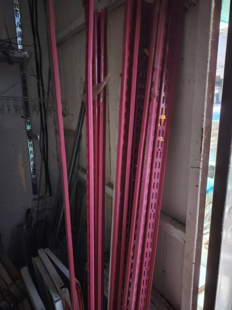 رفوف جدارية للبيع ميسان الأتصال على الرقم الواتساب *********** عمارة, ميسان
