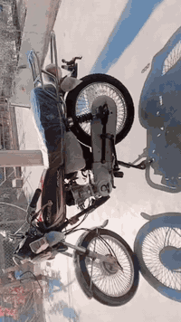 السلام عليكم دراجه البيع نامه بروه  موديل 2020 كلها نضيفه كهربايت محرك كله فول وهاذ رقمي بيع ومراوس حسب القناعه*********** وتواجد واتساب
