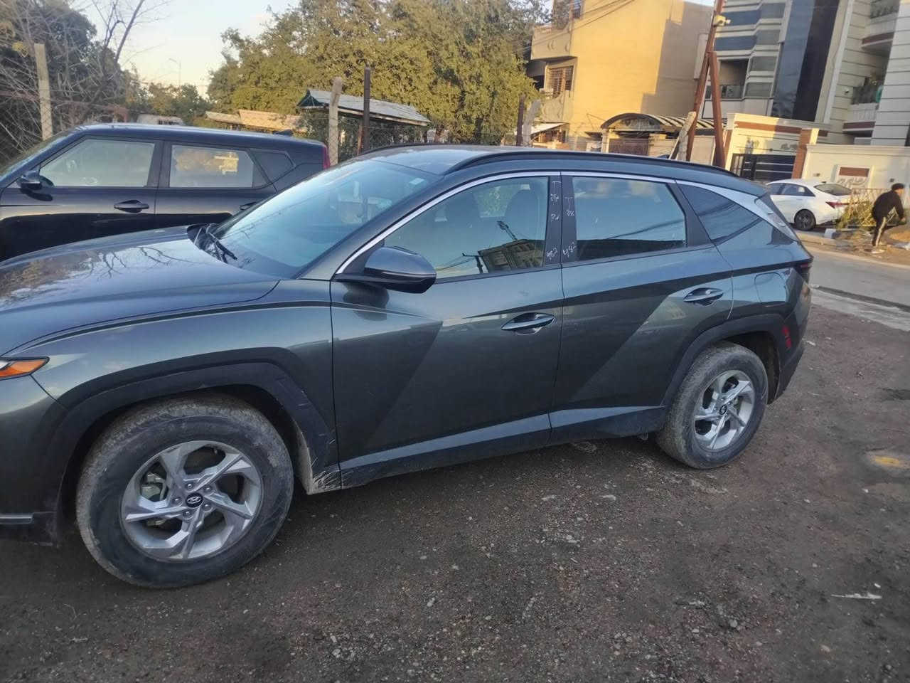 توسان 2022امريكي رقم اربيل صاحبه موجود محرك 2500بصمه حساس امامي او خلفي رادارات شاشه وكامره سياره نضيفه الحادث قبق صندوك صبغ جاملغ او بارد ماشيه46000كم سعر18000$بي مجال بسيط *********** Colombo, Sri Lanka
