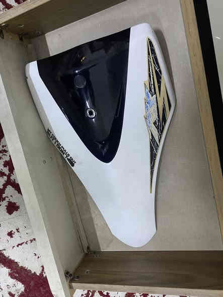 السلام عليكم دراجه ماكس عدله للبيع الدراجه صارلها شهر ونص تقريبا من نزلها رمبه كامله اي نقص ما بيها كهربائيات كامله كفراتها البلاديات البيضه موجوده ختم واحد وعندي كفرات ثانيه اشتريتها وغلفتها اسود طافي تزويدها خارجي المكينه بلاديه اني صارت عليه ب مليون و 200

يدات بريك مزود ✅

وياله نجمه مزود ✅

قطره دهن رياضي ✅

قبغ عمبار مزود ✅

صالنصه fm ✅

لايت زنون  ✅

شنو مزود موجود البلادي 

الدراجه تأخذها انت مأخذ رمبه جيب 10 فيتريه وتعال 

تريدها هية والتزويد او تريدها بلاديه  بالفيديو نصبتها هسة

الدراجه ما مفتوحه ✅ 

السعر : مليون و 250 وبيها مجال 

عنواني بغداد حي الاعلام

ماعندي وتساب 

رقم ***********
