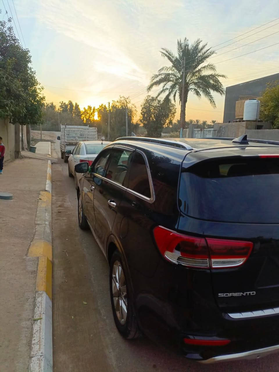 سورنتو 16فول وارد امريكي كلين
بغداد دولي باسمي 
195 وبيها مجال 
***********
