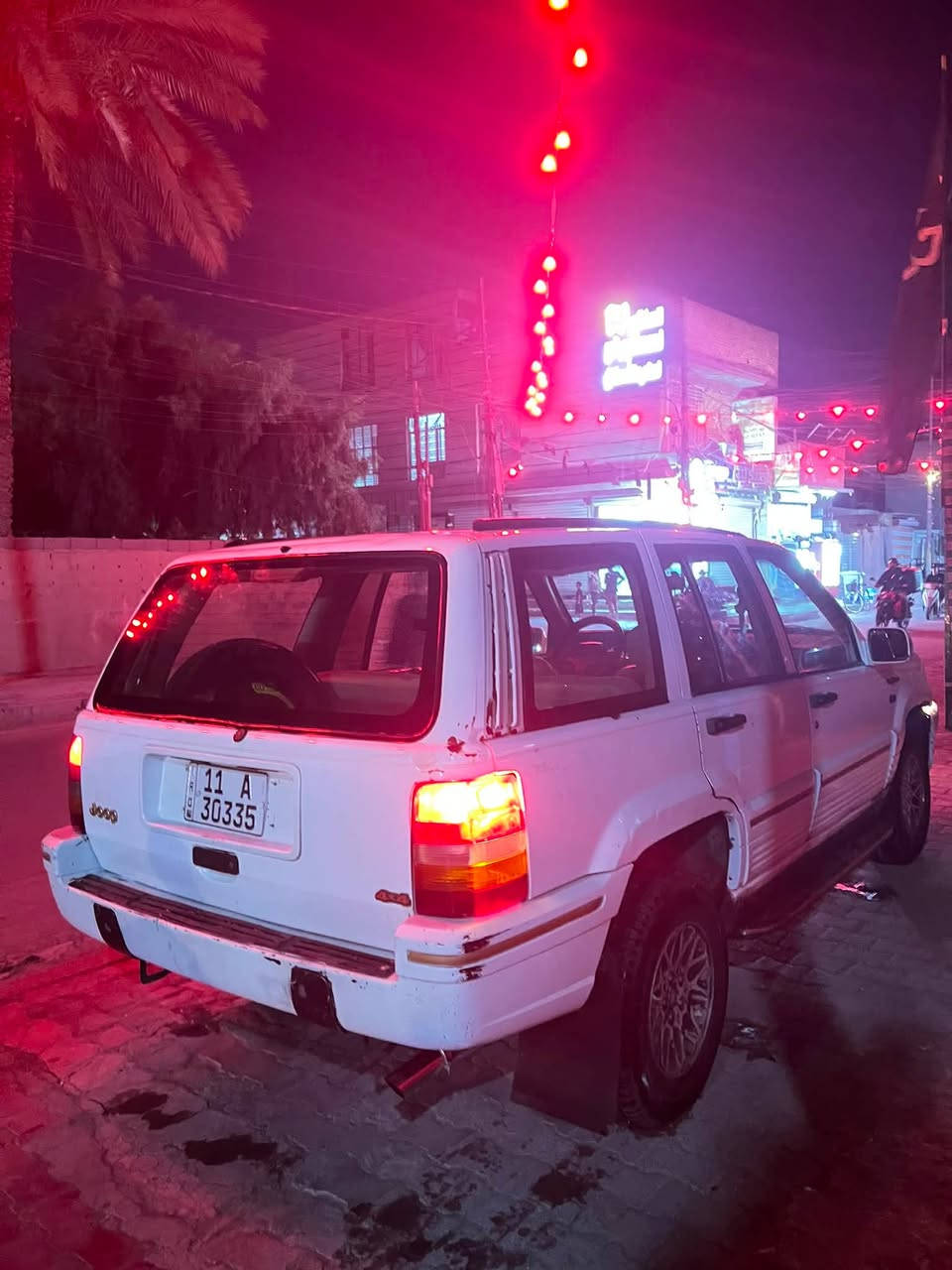 السلام عليكم

جيب شيروكي مديل 95 كير ومحرك كفاله 

متعوب عليه السيارة مابيه اي نقص شغل وطلع وين متريد خير من لله 

كلشي بيه شغاله ماعده التبريد 

كير ومحرك بطة

صرفيه بانزين كلش زينه 

رقم بغداد

السيارة باسمي تحويل مباشر 

مكاني بغداد 

***********

