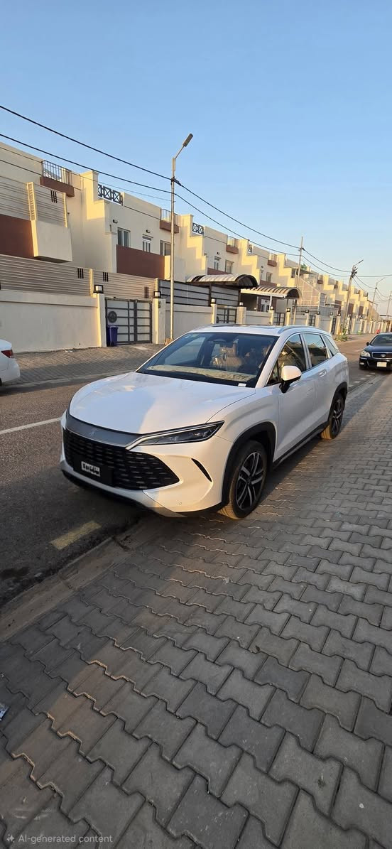 🔹 للبيع BYD Song L Flagship موديل 2025 🔹
▪️ اللون: أبيض لؤلؤي
▪️ المسافة : ،3,500 كم وقابلي لزيادة
▪️ منظومة تشغيل HEV - EV (هجين + كهربائي)
▪️ فئة Flagship (أعلى فئة)
▪️ وارد حديث وبحالة ممتازة جداً

📌 المواصفات:

✅ شاشة وسطية كبيرة متعددة الوظائف
✅ عدادات رقمية كاملة
✅ شحن لاسلكي مع تبريد لهاتف 
✅ كاميرات 360 درجة
✅ حساسات أمامية وخلفية
✅ فتحة سقف بانورامية
✅ بصمة تشغيل ودخول ذكي
✅ شحن لاسلكي للهاتف
✅ مقاعد جلد فاخرة
✅ تحكم كهربائي بالمقاعد
✅ نظام صوتي مميز
✅ إضاءة LED كاملة
✅ مثبت سرعة وأنظمة أمان متطورة
✅ نظام المحافظة على المسار
✅ نظام مراقبة النقطة العمياء
✅ تبريد أوتوماتيك عالي الكفاءة

📌 حالة السيارة:

▪️ ماشيه 3,500 كم وقابل لزيادة
▪️ السيارة شبه وكالة.
▪️ الداخلية والخارجية نظيفة جداً . والارضيات والجنطة مغلفات جلد لحماية .

📌 ملاحظات مهمة:

▪️ توجد رصعة بسيطة جداً في الجاملغ الأيسر.
▪️ تم إصلاحها على البارد .
▪️ الصور قبل التعديل موجودة ومتوفرة .
▪️ السيارة جاهزة للفحص بأي مكان يختاره المشتري.

💰 السعر: 32,000,000 دينار عراقي

 للاستفسار أو المعاينة 
***********

والله ولي التوفيق
