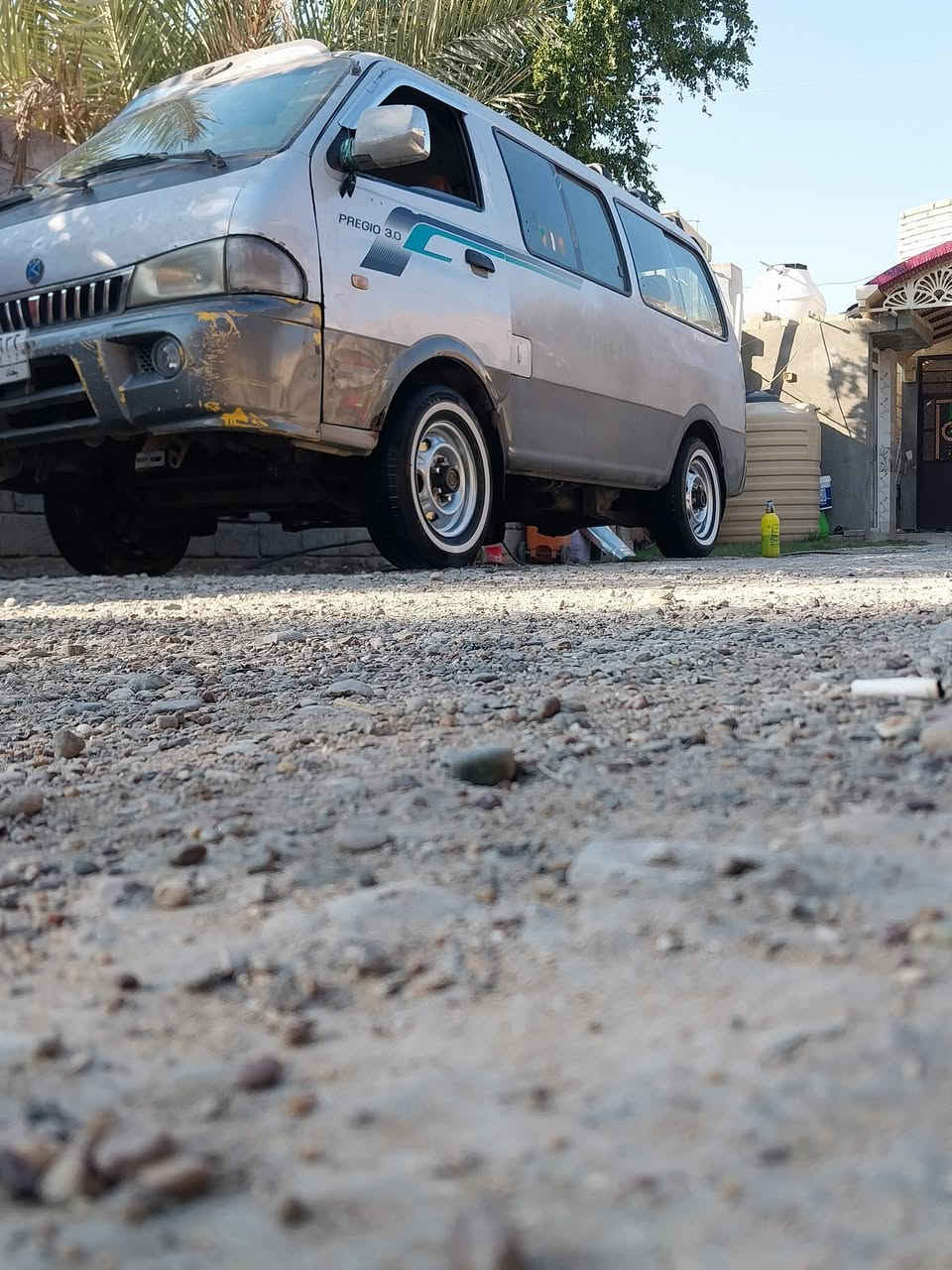 السلام عليكم بريجو للبيع موديل 97 مكينه منغولي 4000 السعر 60 وبيها مجال مكان بغداد السياحي رقم الهاتف ***********
