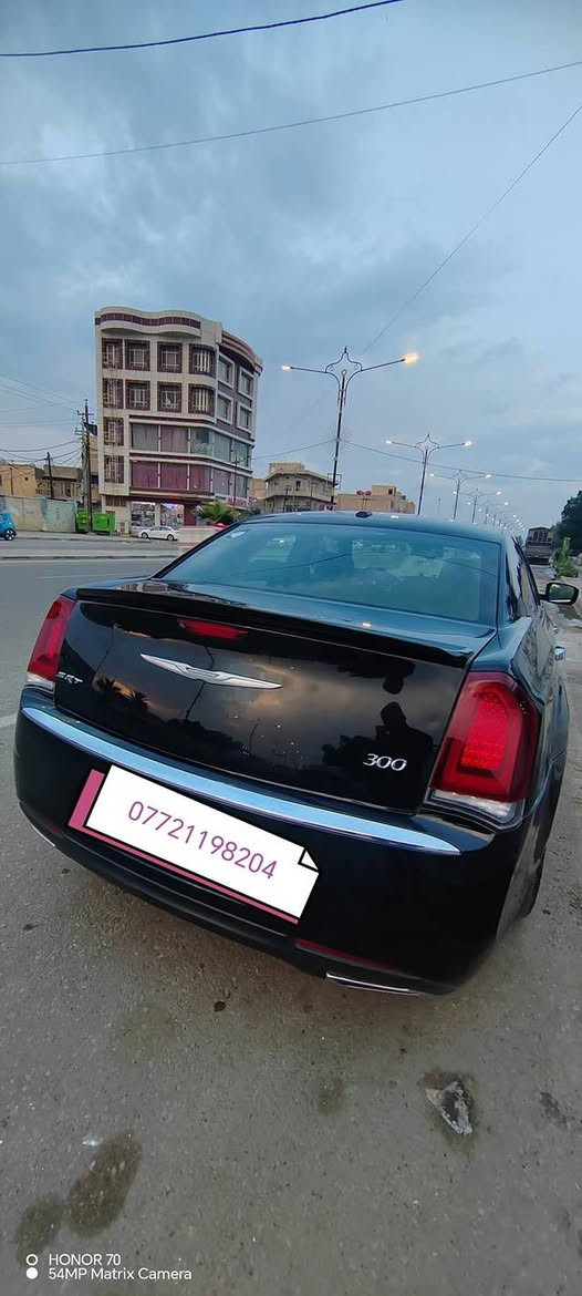 السلام عليكم جلايزر اوباما موديل 13 اكلين سياره بها قطعتين فتح لا اضربه ولا صبغ رقم هدهوك للبيع(***********)
