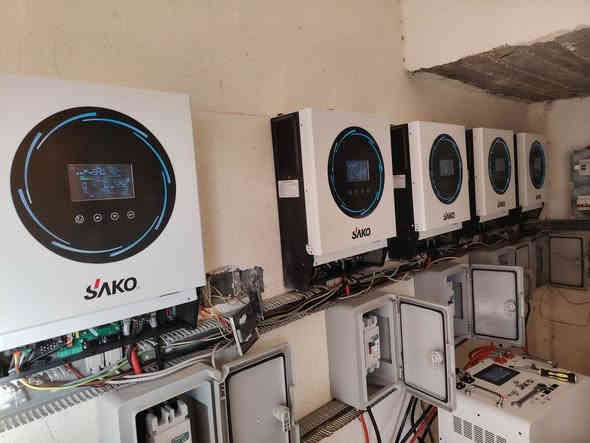 بالحمد تدوم النعم     الحمد لله رب العالمين
منظومة جديدة بقدرة ٣٠ كيلوا واط لتشغيل مدرسة ثانوية بالكامل على الطاقة الشمسية
القدرة التصميمية للمنظومة . ١٣٥ امبير
القدره التشغيلية الحقيقيه للمدرسه ٩٠ امبير 
تصميم وتنفيذ المنظومات
منزلي                    زراعي                         صناعي 
للحجز والاستفسار مراسلة الصفحة أو الاتصال على الارقام التالية
***********
***********
تتوفر خدمة الواتس اب
لسنا الوحيدون لكننا الافضل ان شاء
