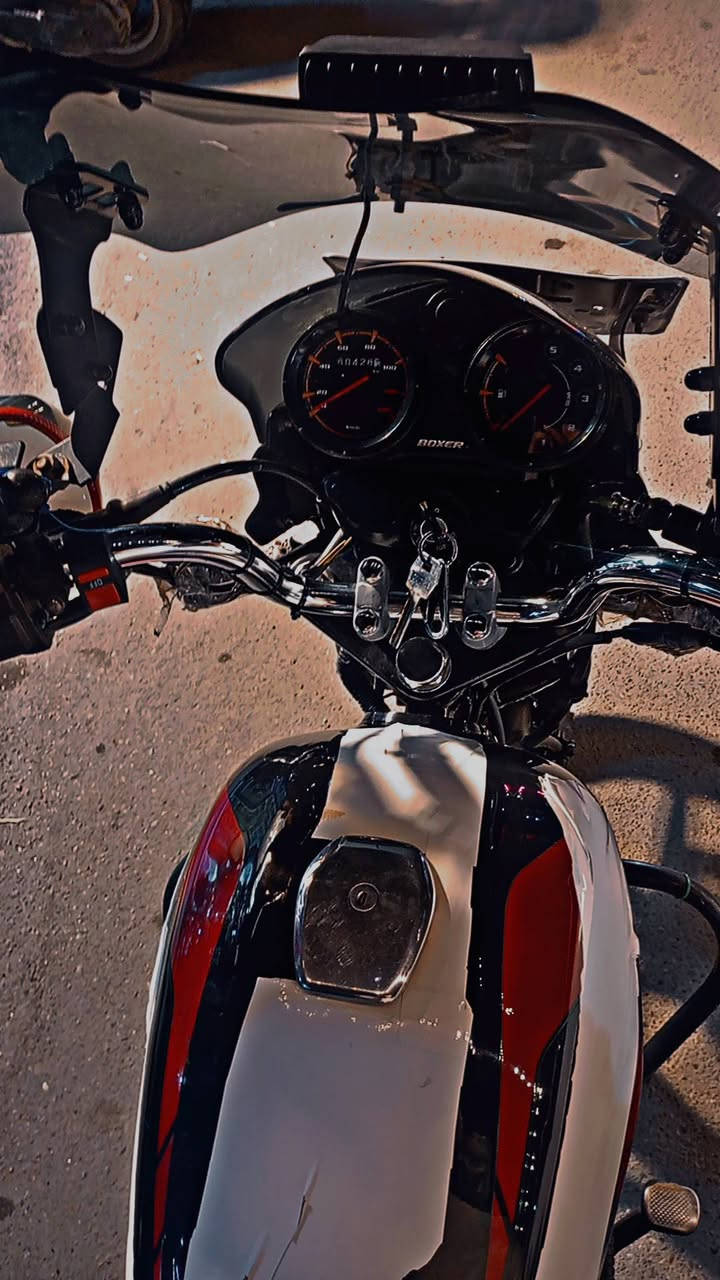 سلام عليكم بوكسر2023مرقم بغداد انكليزي دراجه كلش نضيفه ومابيه اي نقص رايده ب2300وبيه مجال  بسيط مكاني بغداد الاعضميه***********
