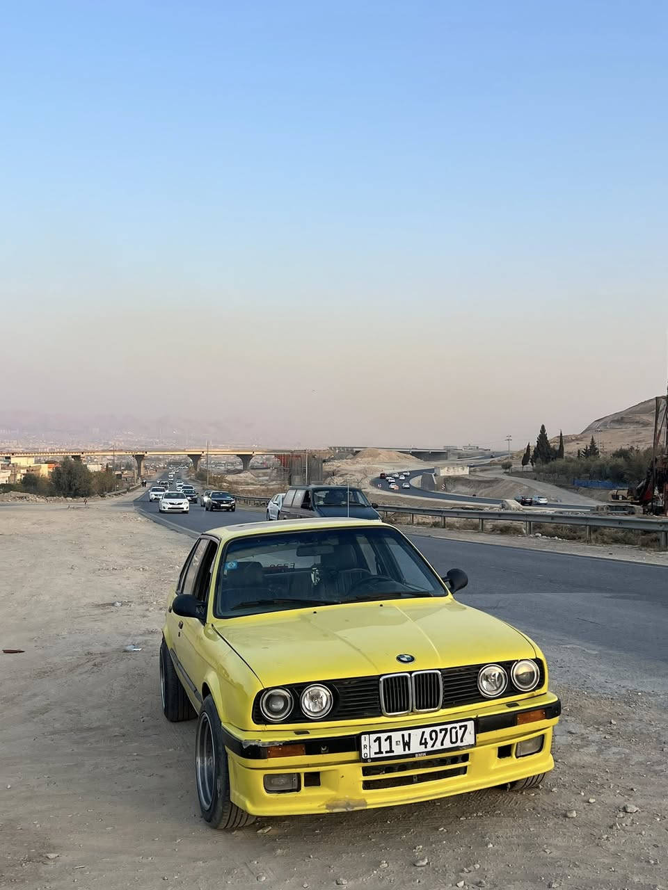 من رخصت الادمن المحترم
للبيع Bm E30
عليها مكينه 28موديل 88 محدثه 92 بأسمي السياره رقم بغداد الجديد كهربائيات كلها شغاله صدر امامي خلفي جديد التايرات 2 سايز الصلنصه ماطور كهربائي 
مكاني ديالى بعقوبه. 
للاستفسار اكثر الاتصال على الرقم ***********
