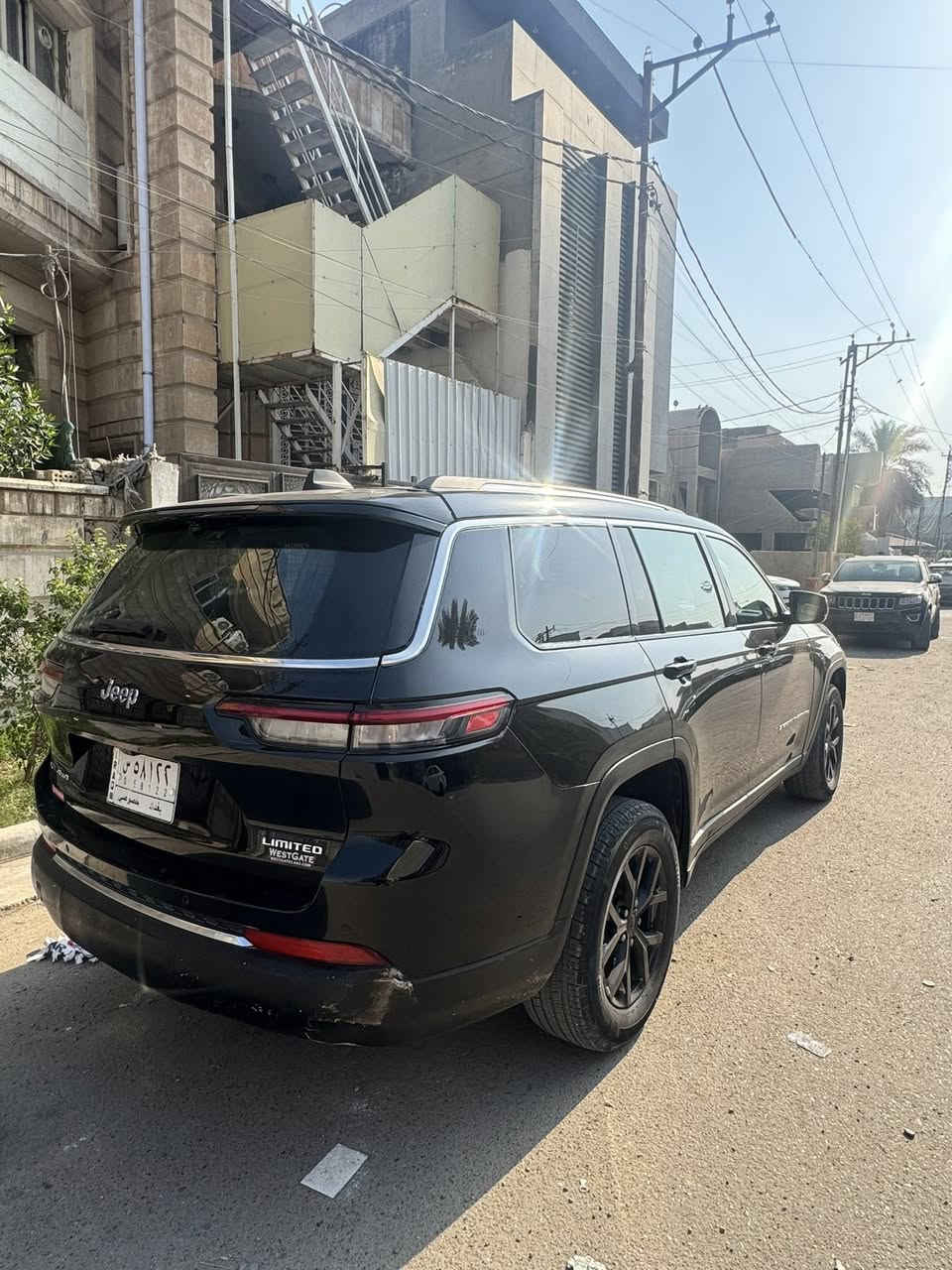 السلام عليكم
للبيع جيب موديل 2021

لمتدد

ماشية 56 الف

مرقم بغداد بأسمي تحويل ثاني يوم
حادثها جاملغ وبنيد 

المواصفات :

كشنات جلد وكهرباء
فور ويل
هاند بريك بصمة
مري قلاب 
رادارات امامي وجانبي
وباقي المواصفات المعروفة ب الفول
مكانها بغداد المنصور 

250 ورقة

للاستفسار
***********
