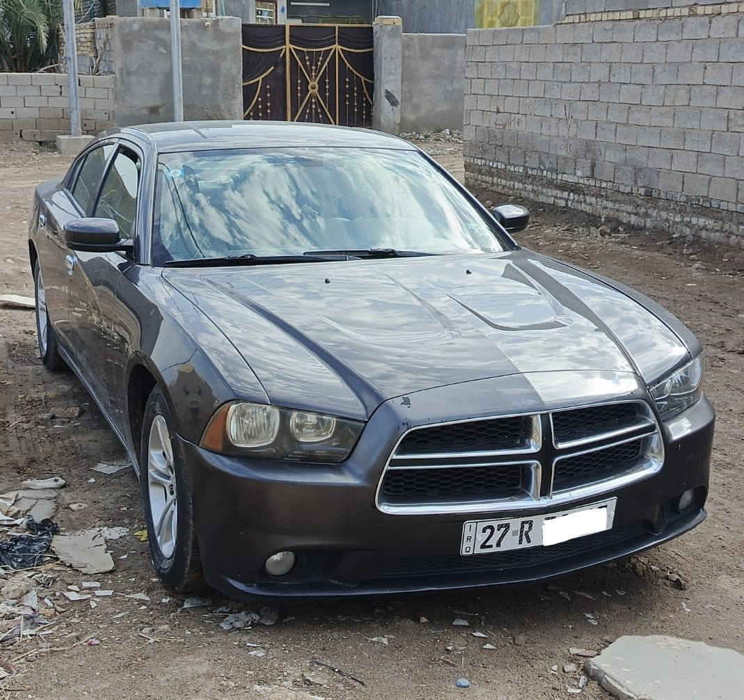 .السلام عليكم جارجر ٢٠١٤ رقم ذي قار انكليزي بأسمي تبديل جاملغ وبنيد   وبيها طخه بلباب خلف السائق كد شبر وبيها رشات صبغ بصيطه  ماشيه ٤٣٠ كم  سياره استخدام شخصي مامتعوبه تخم تاير كير محرك كارتون السعر ١٣٥ وبيها مجال  ذي قار  مكلف بالنشر اتصال واتساب   *********** ناصرية, ذي قار
